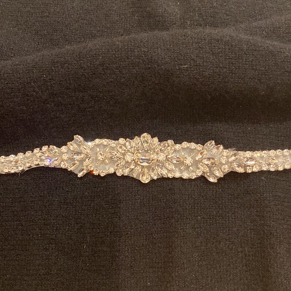 Wedding gown belt - Picture 4 of 11